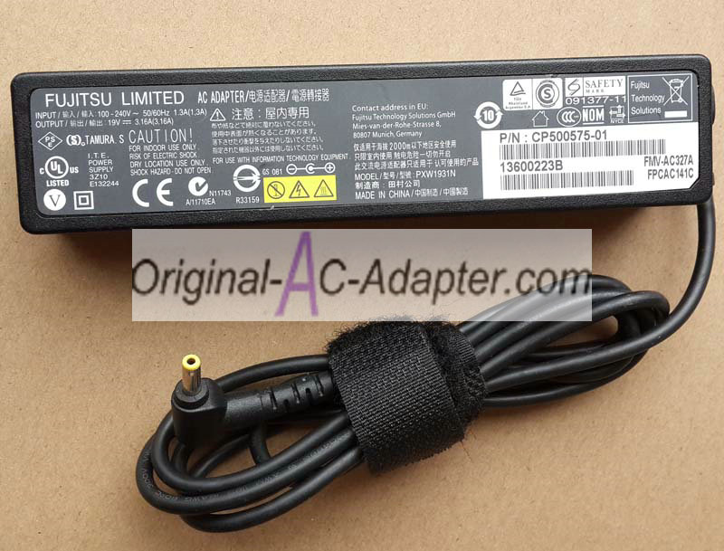 Fujitsu CP500575-01 19V 3.16A Power AC Adapter